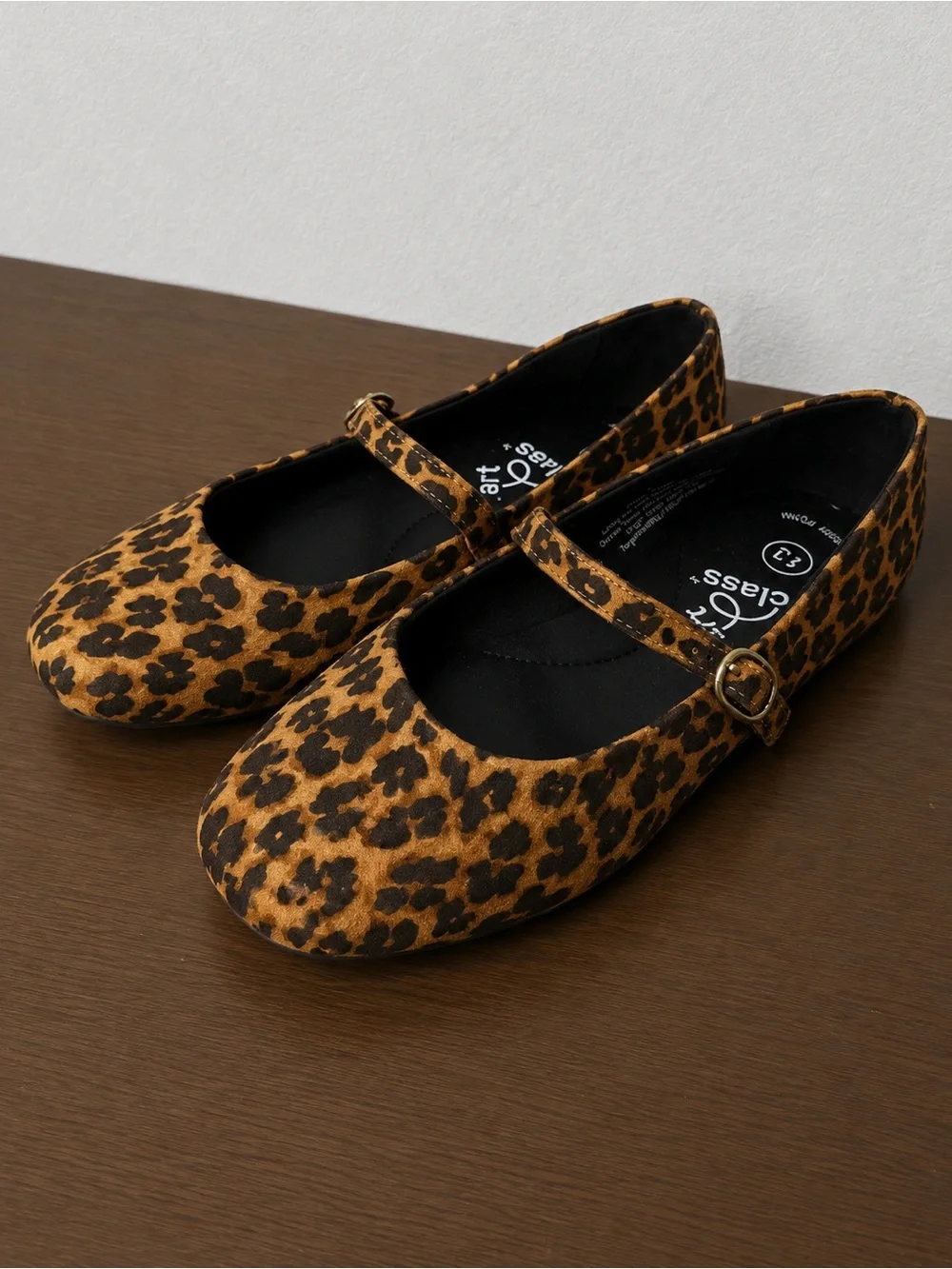 NWT girls 13 Cat & Jack Girls' Leopard Print Mary Jane Shoes - Tan & Black